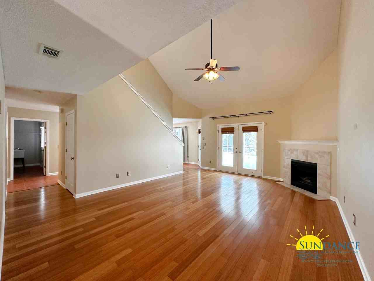 1034 Arthur Ashe Ct - Photo 5 of 34