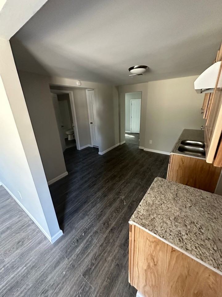 1414 N Braden Ave - Photo 7 of 16