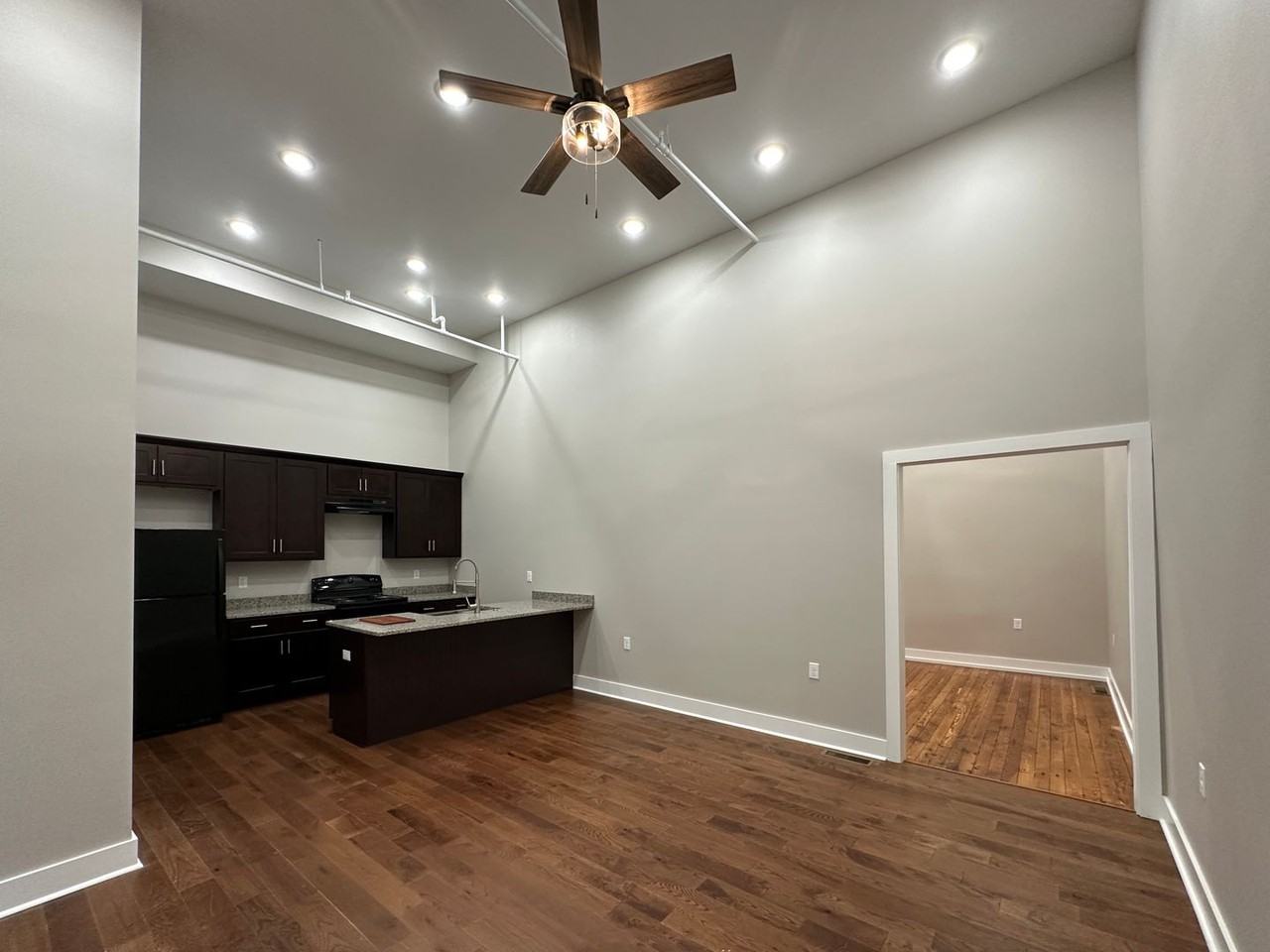 151 W Main St #2 - Photo 4 of 15