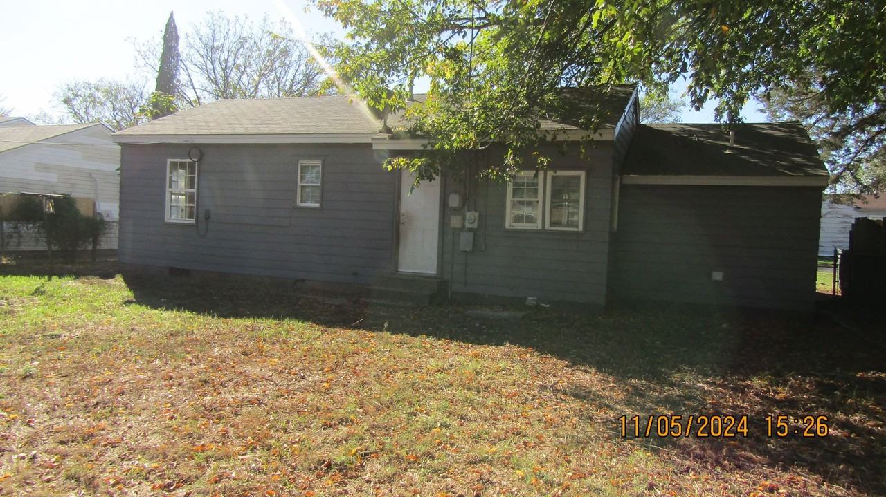 204 Sw 24th St - Photo 3 of 20