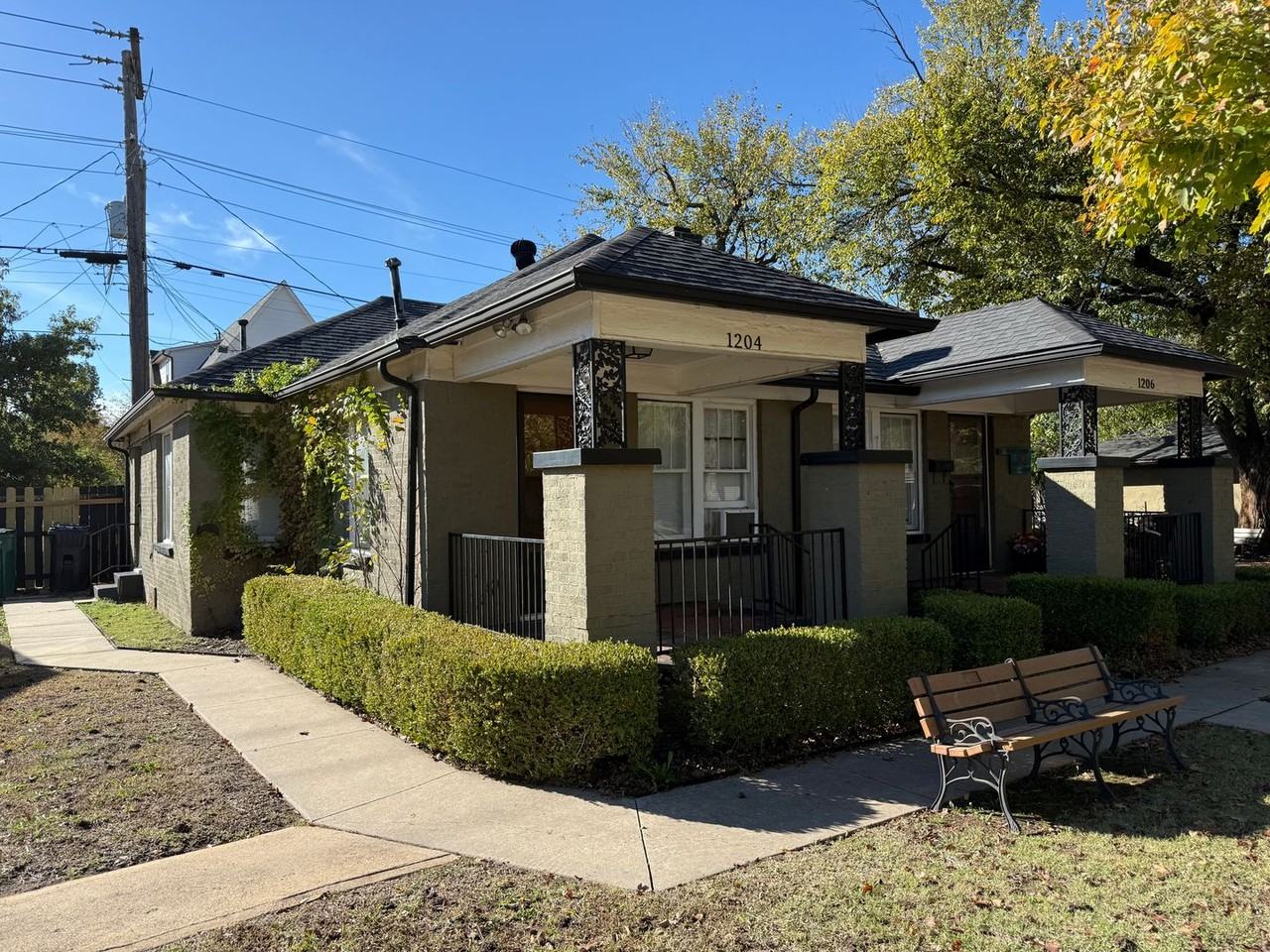 1204 Military Ct - Photo 3 of 16