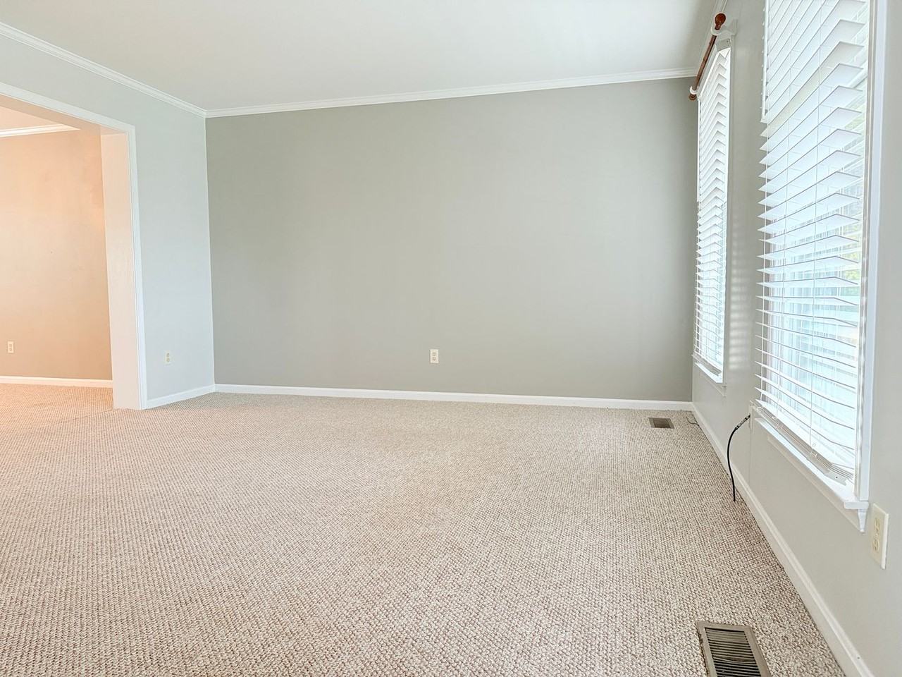 451 S Spinnaker Ln - Photo 3 of 12