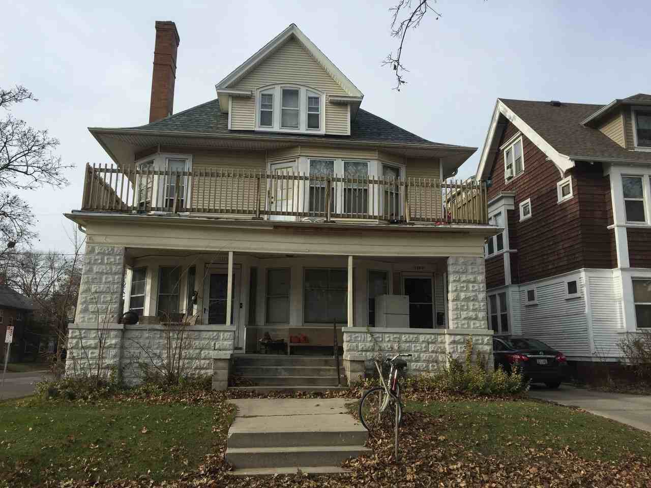 3003 N Maryland Ave - Photo 5 of 50