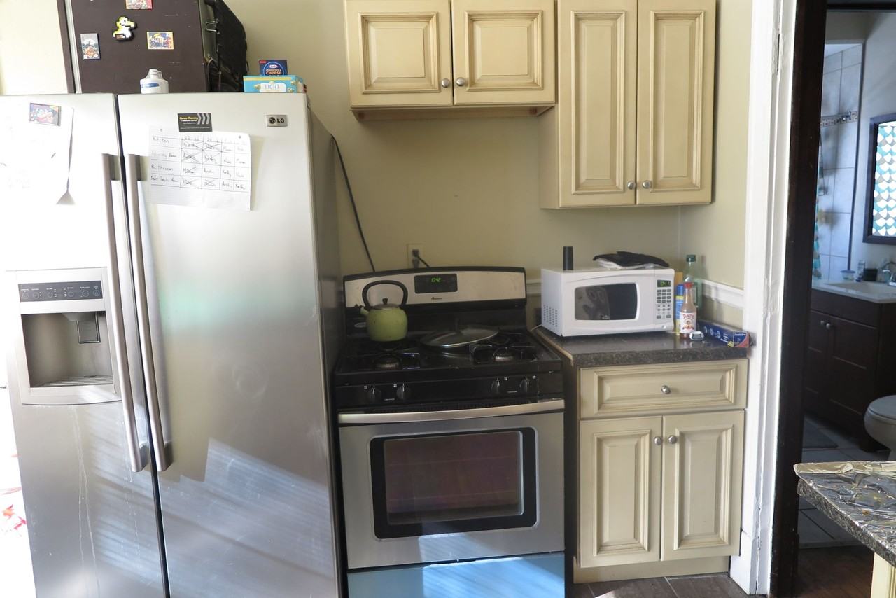 3003 N Maryland Ave - Photo 6 of 50