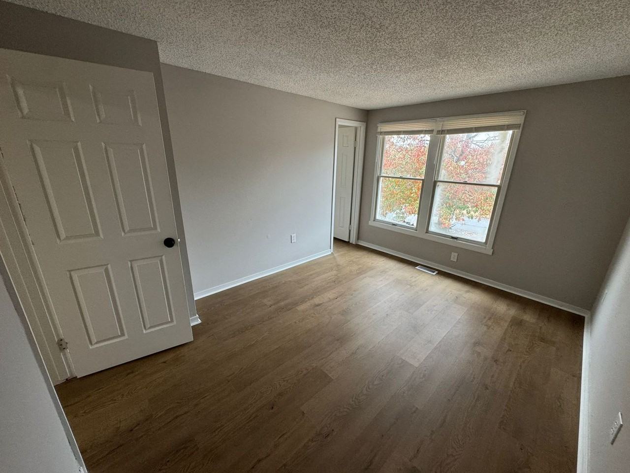 181 Logan St - Photo 7 of 14