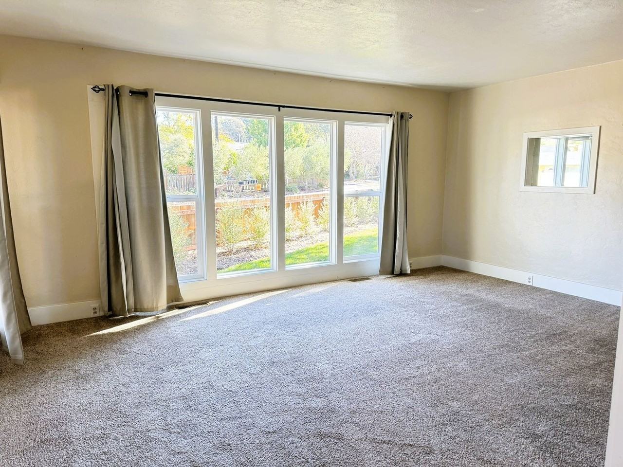 2386 I Street Ext - Photo 6 of 26