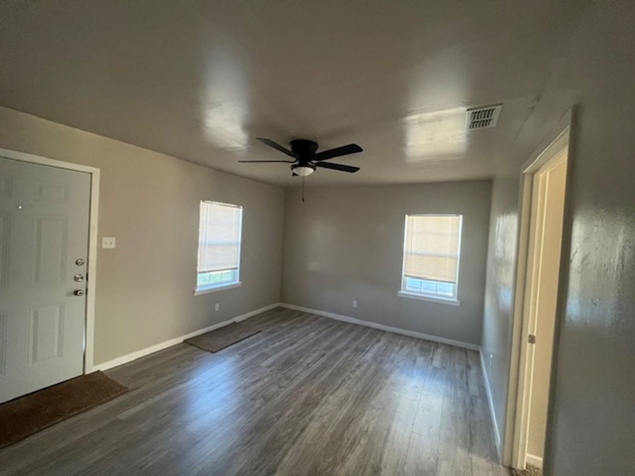 5249 Encino Rd - Photo 2 of 9