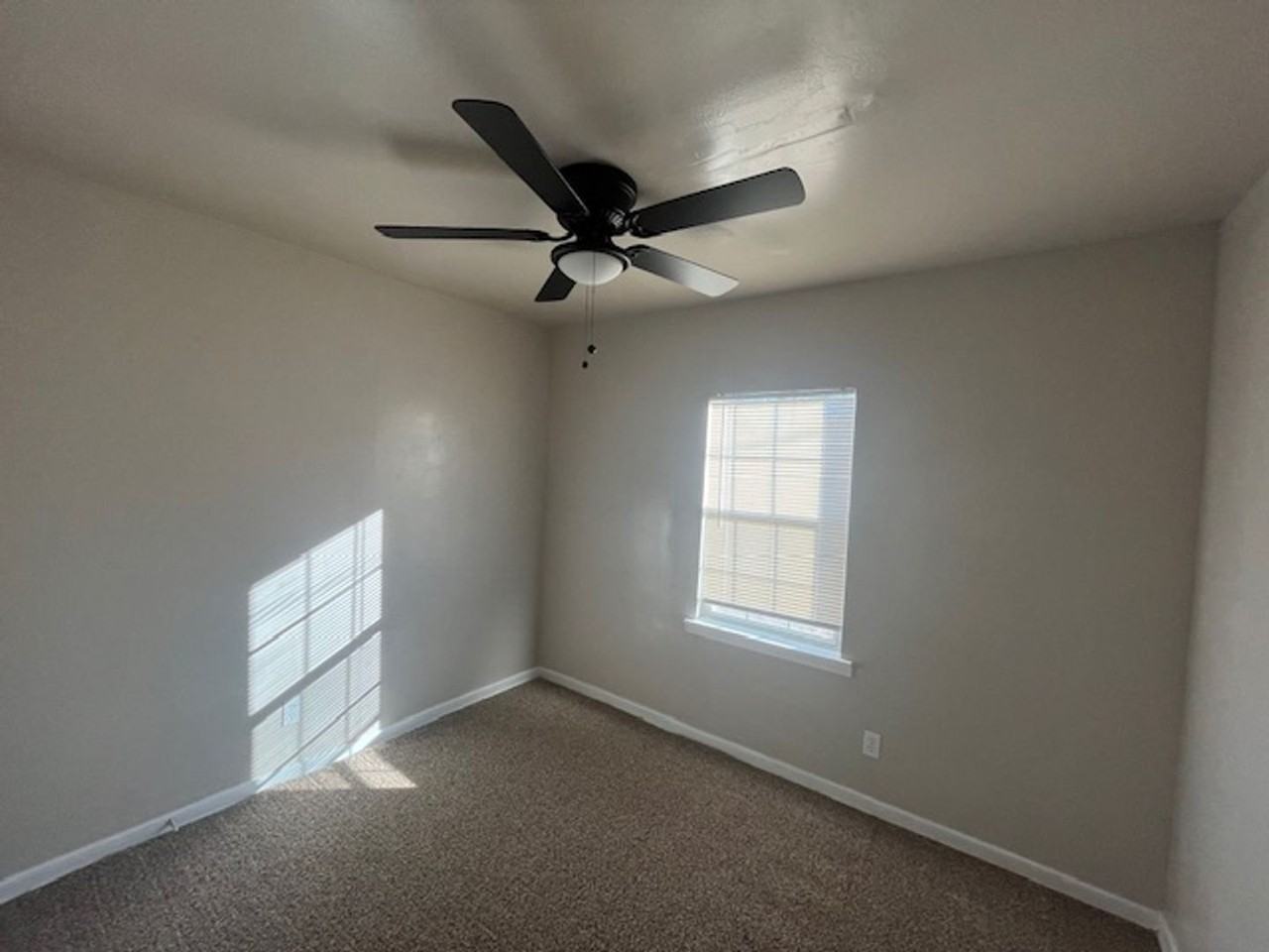 5249 Encino Rd - Photo 4 of 9