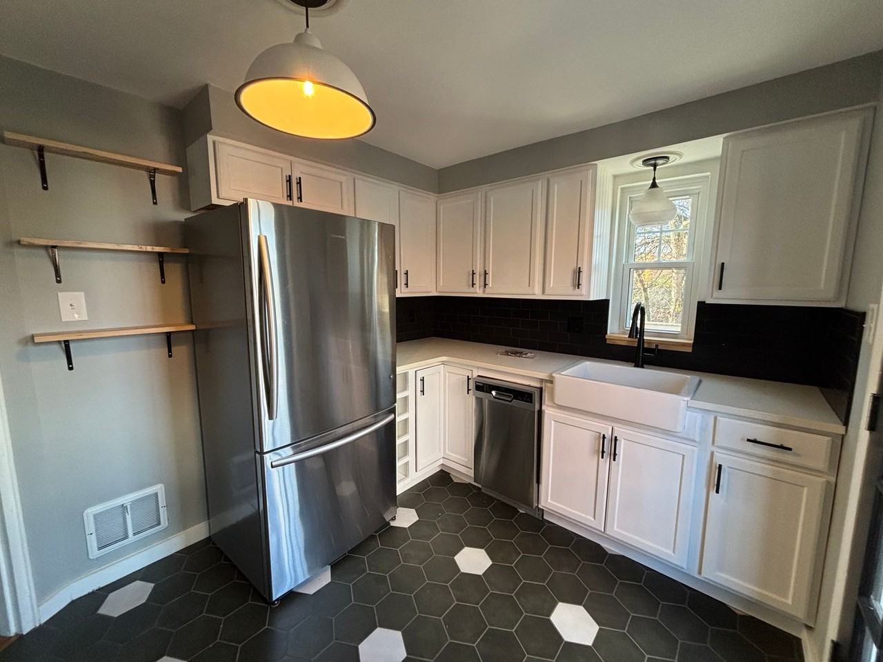 951 Corace Drive - Photo 2 of 16