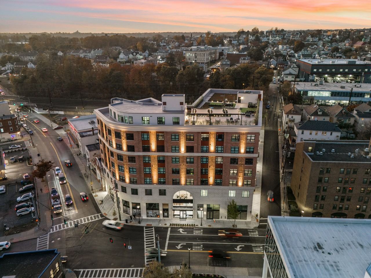 The Magellan - Photo 2 of 41