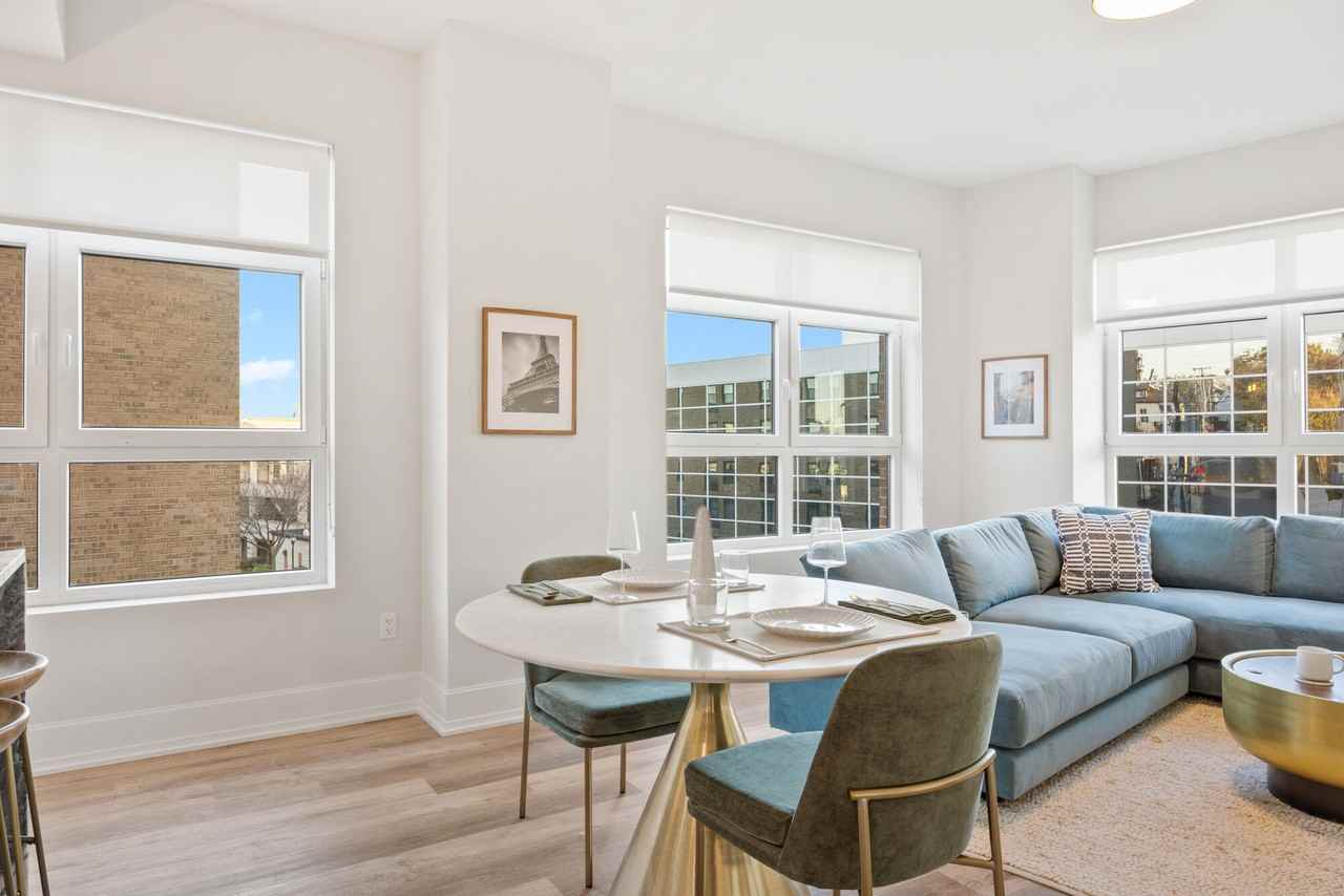 The Magellan - Photo 5 of 41