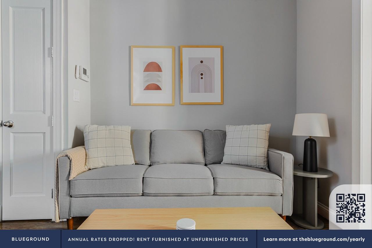 325 E 5th St #1647 - Photo 4 of 16