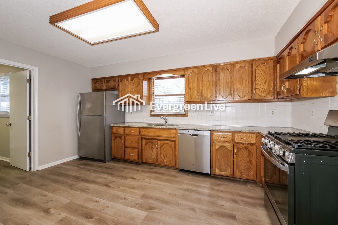 1222 Nw 62nd Ter - Photo 7 of 15