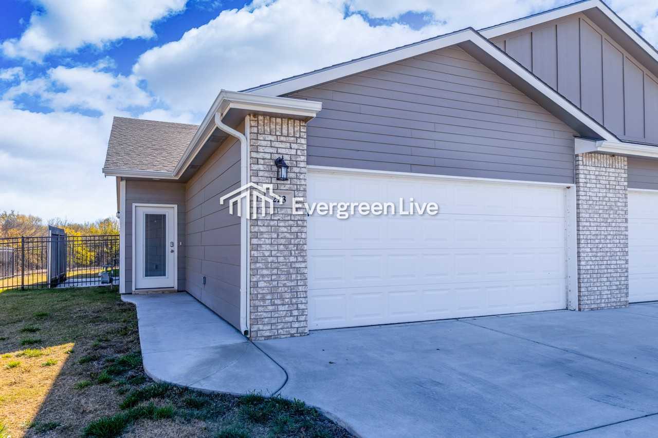 223 E Northern Ct - Photo 3 of 25