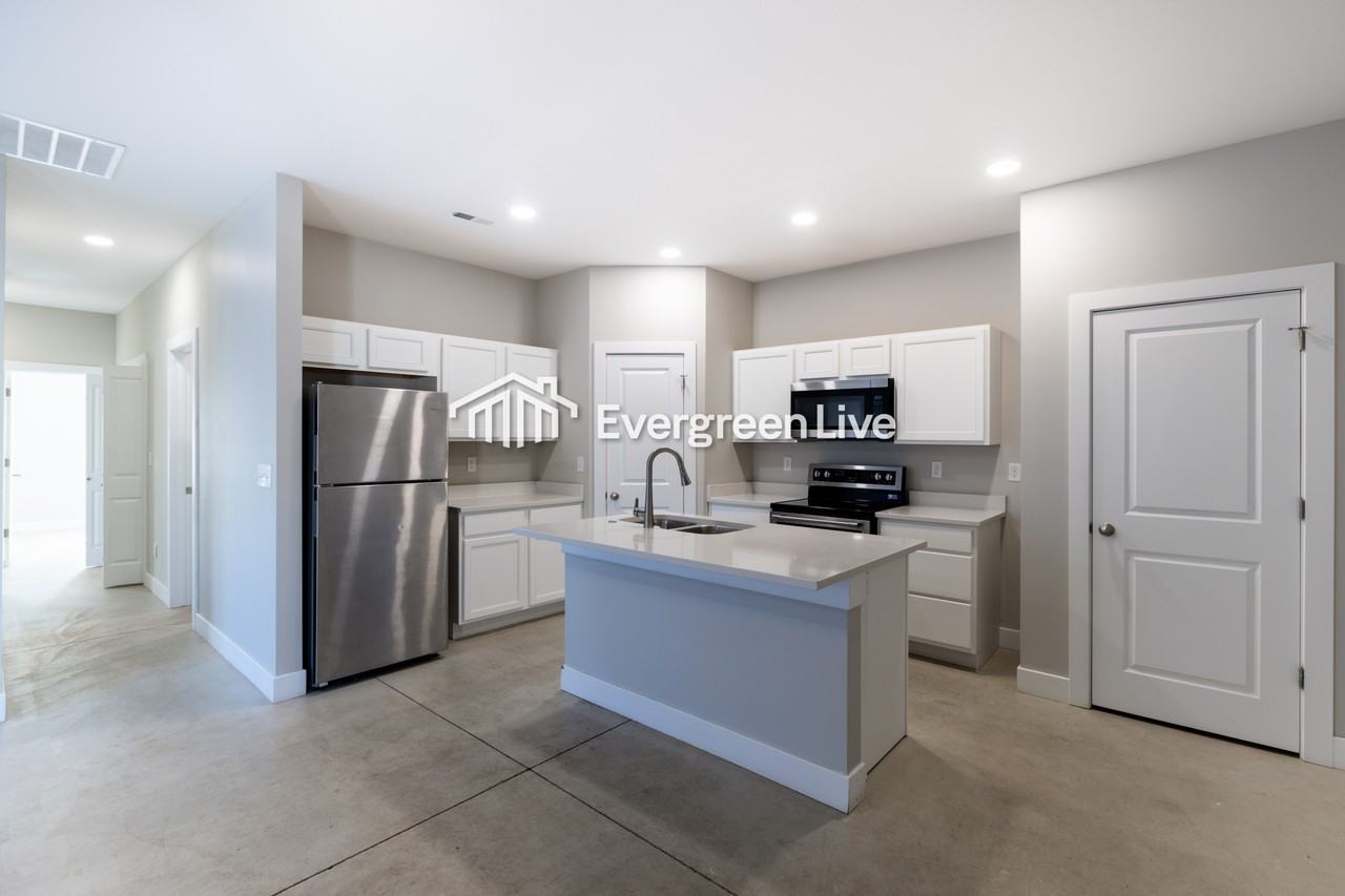223 E Northern Ct - Photo 7 of 25