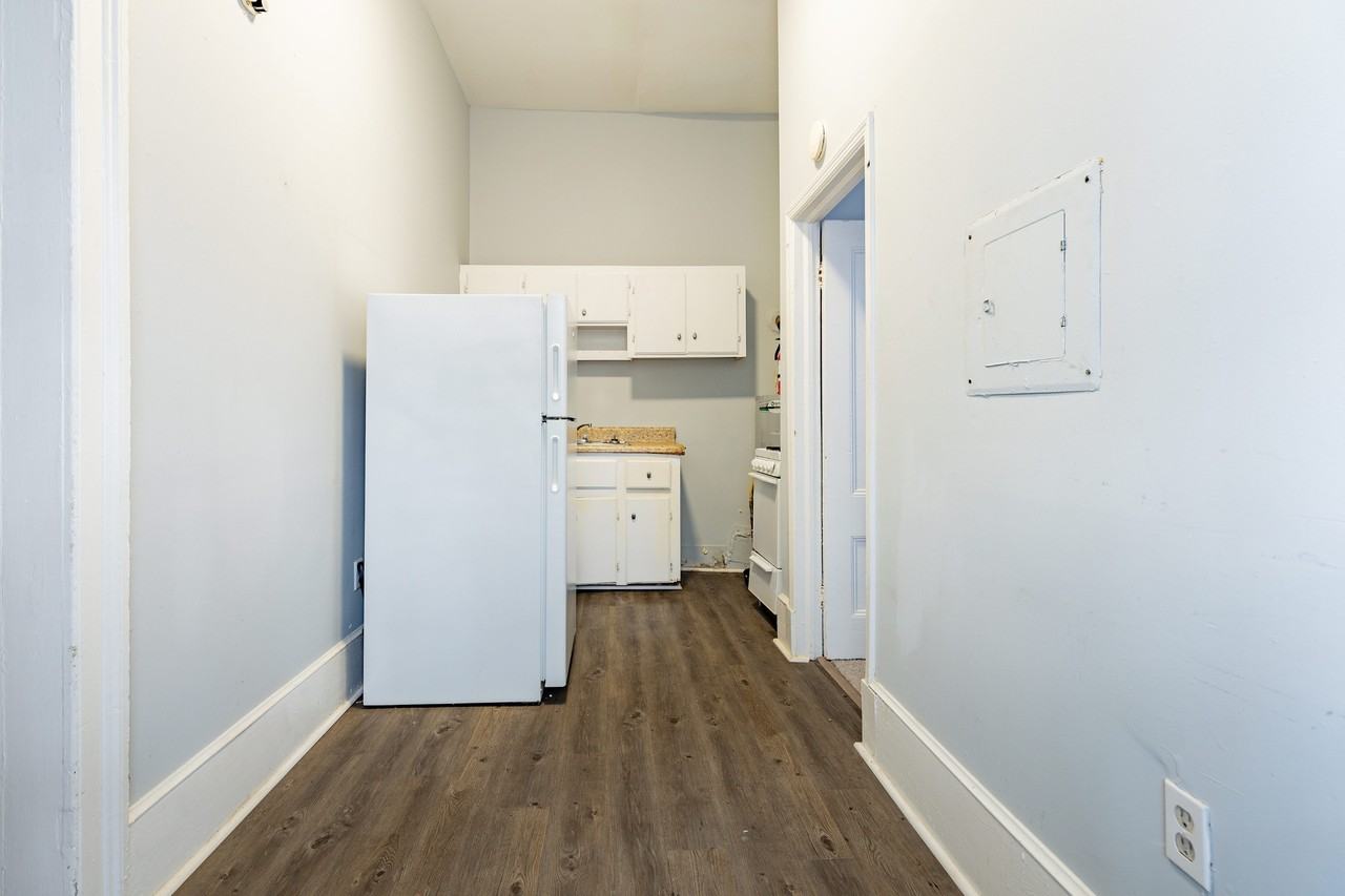 Ivory Cottage Apartments - Photo 3 of 6
