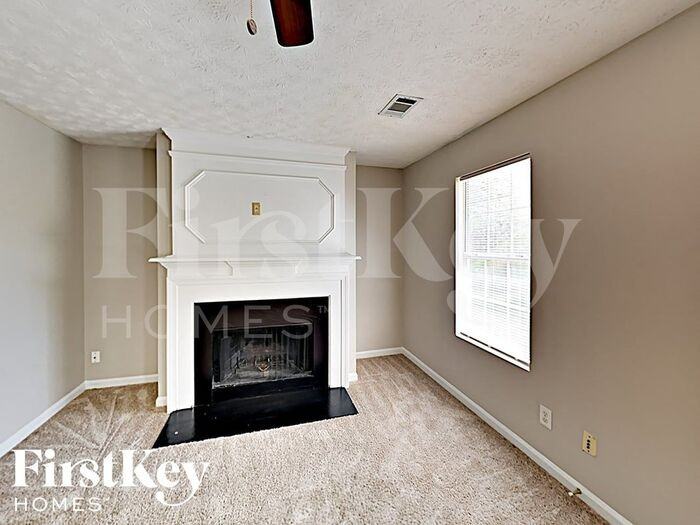 6390 Alford Cir - Photo 2 of 17