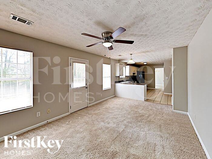 6390 Alford Cir - Photo 3 of 17