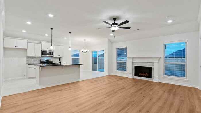 1102 Greendale Ave - Photo 3 of 25