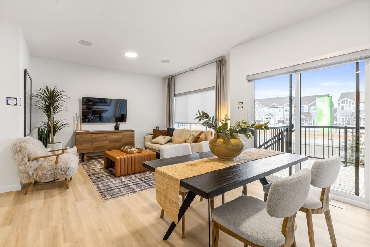 2201 Muckleplum Cres Sw - Photo 2 of 22