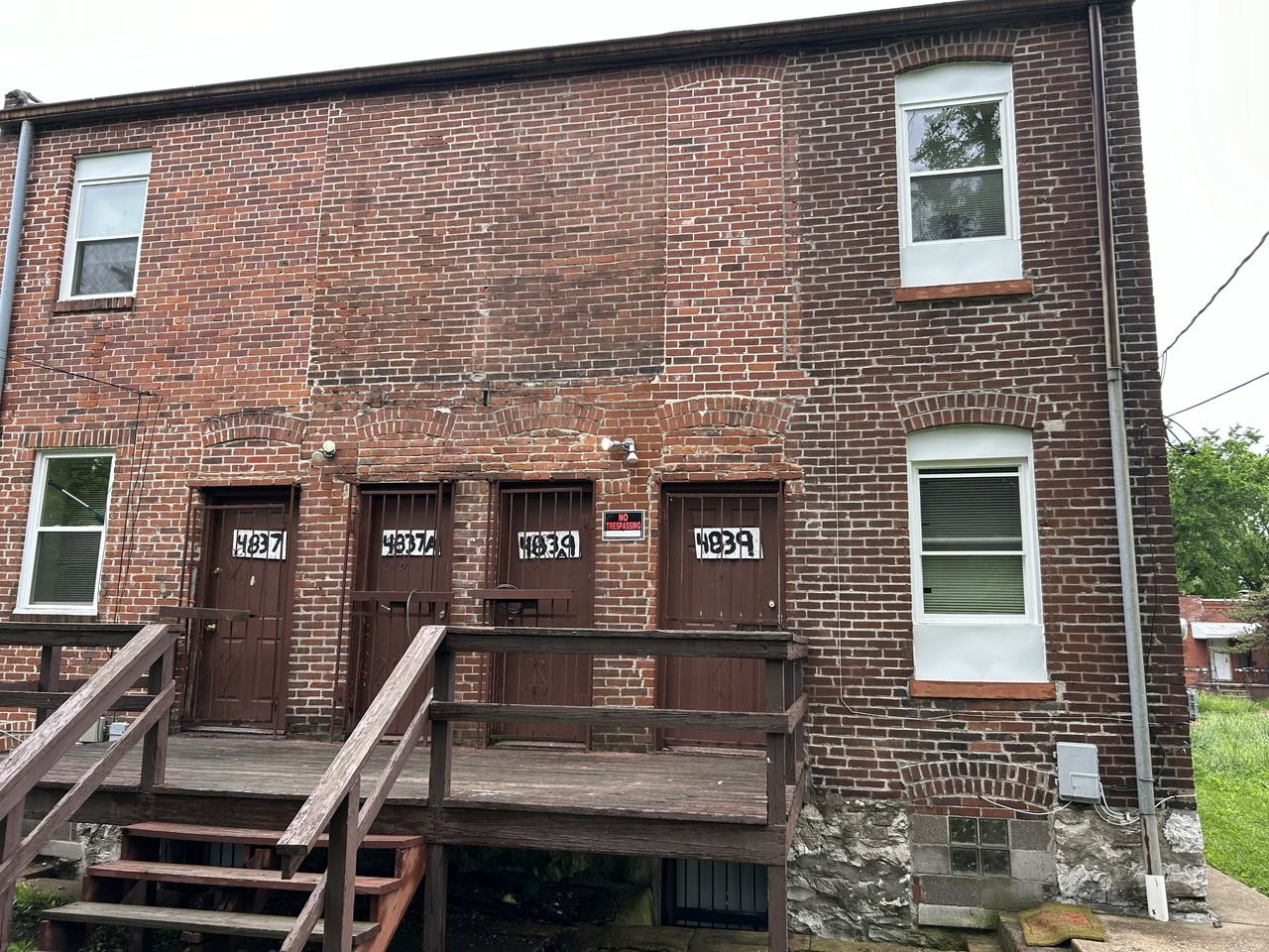 4837 Northland Ave #2F - Photo 2 of 8