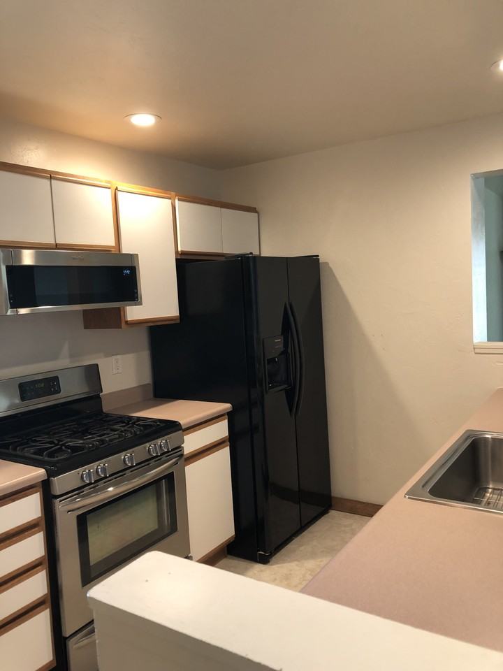 1766 Stockton Rd - Photo 3 of 11