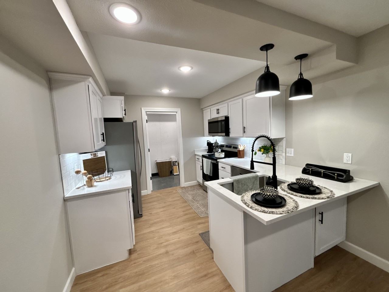 110 Sierra Cir #B - Photo 5 of 24