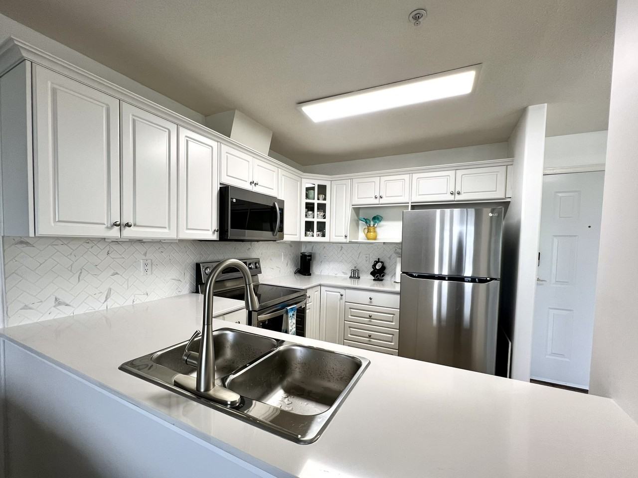 328 209-328 Esplanade Avenue #1 - Photo 3 of 19