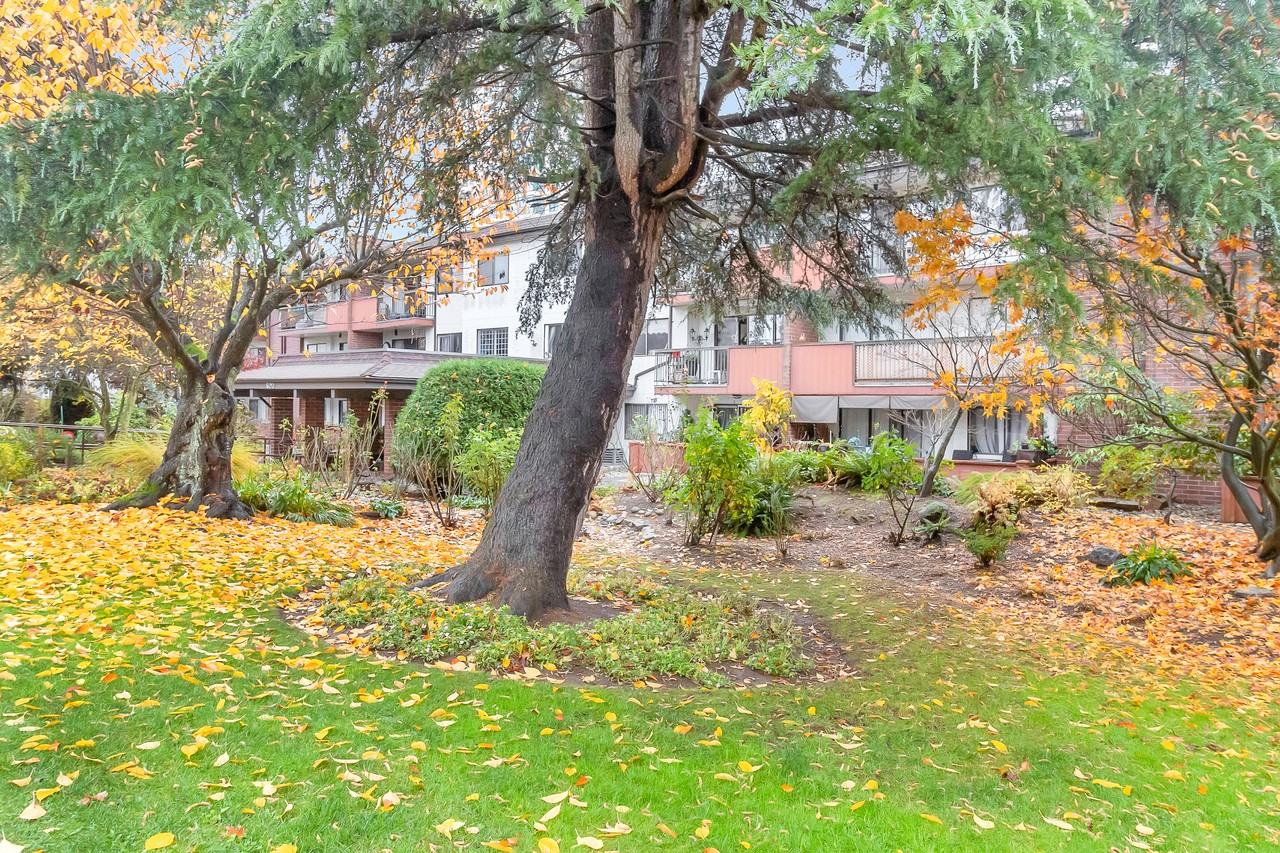 620 8th Avenue - Photo 2 of 23