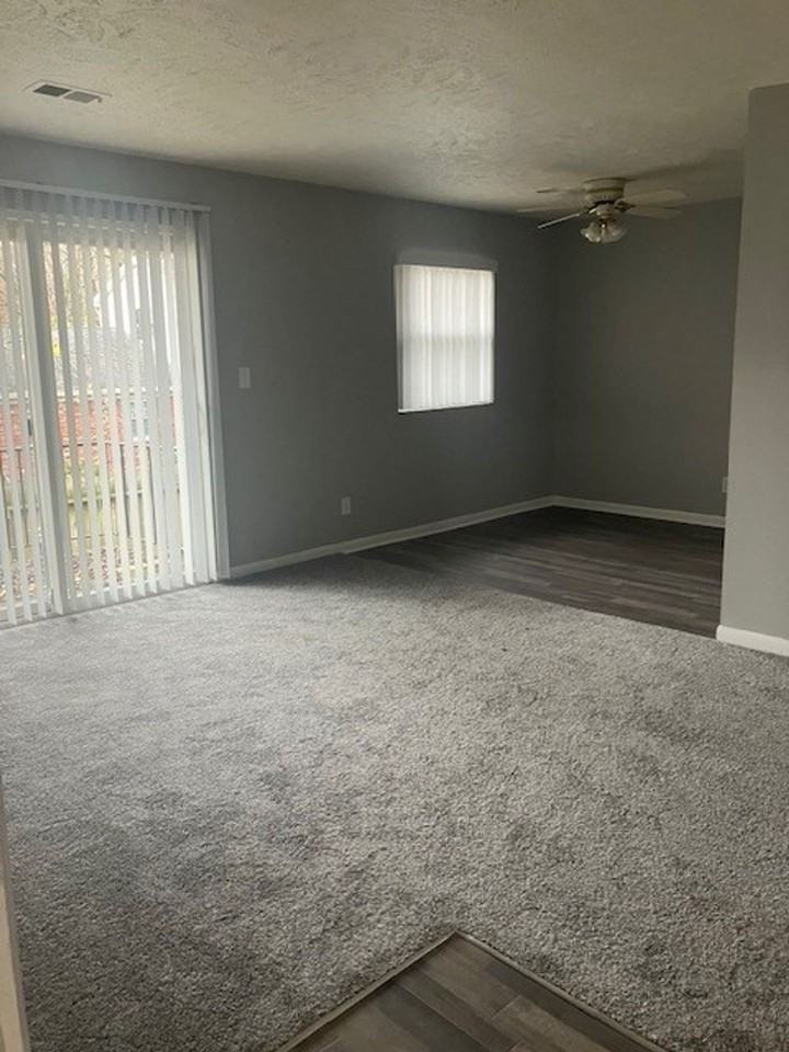 Cana Apartments - Photo 4 of 9