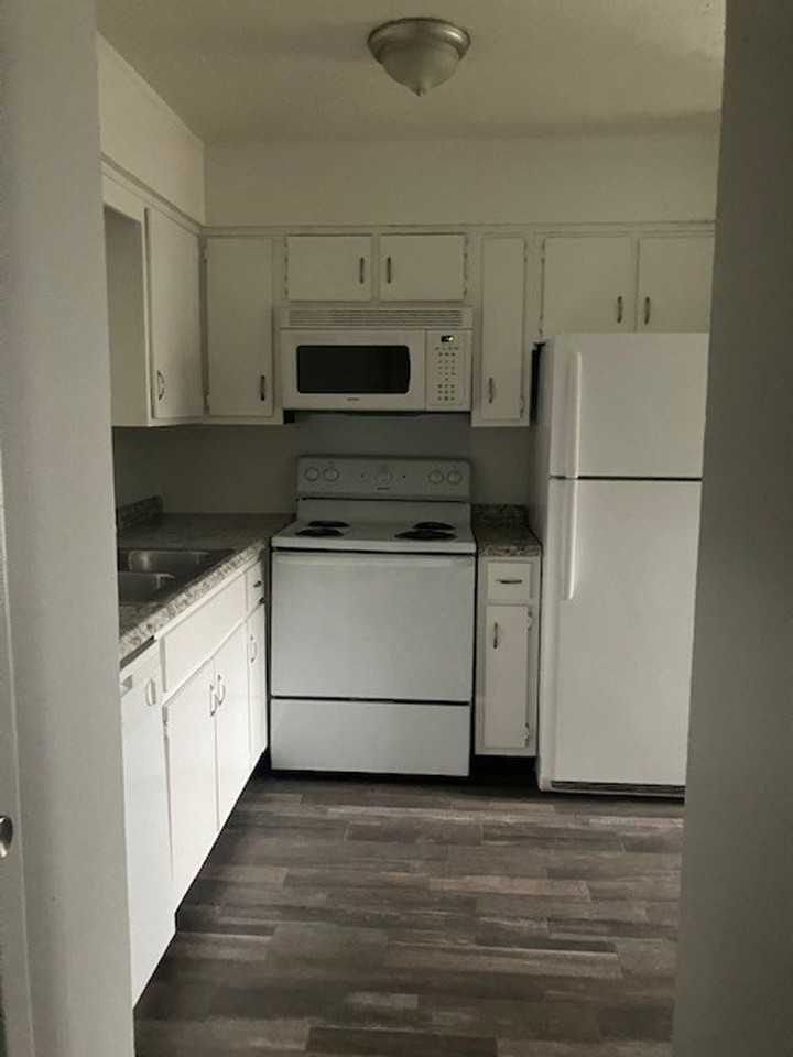 Cana Apartments - Photo 2 of 9