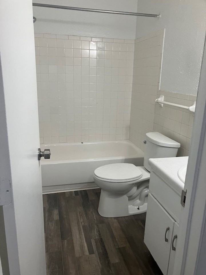 Cana Apartments - Photo 3 of 9