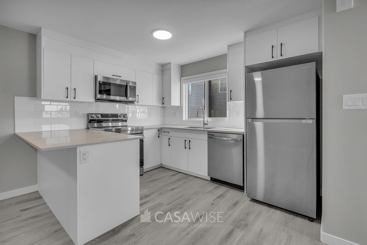 13541 70 St Nw #GS - Photo 2 of 18