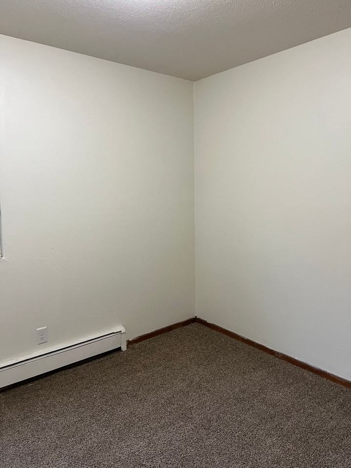 HOT DEAL 2 M0NTHS FREE!! APPLY TODAY! 2BR/1BA - Photo 7 of 8
