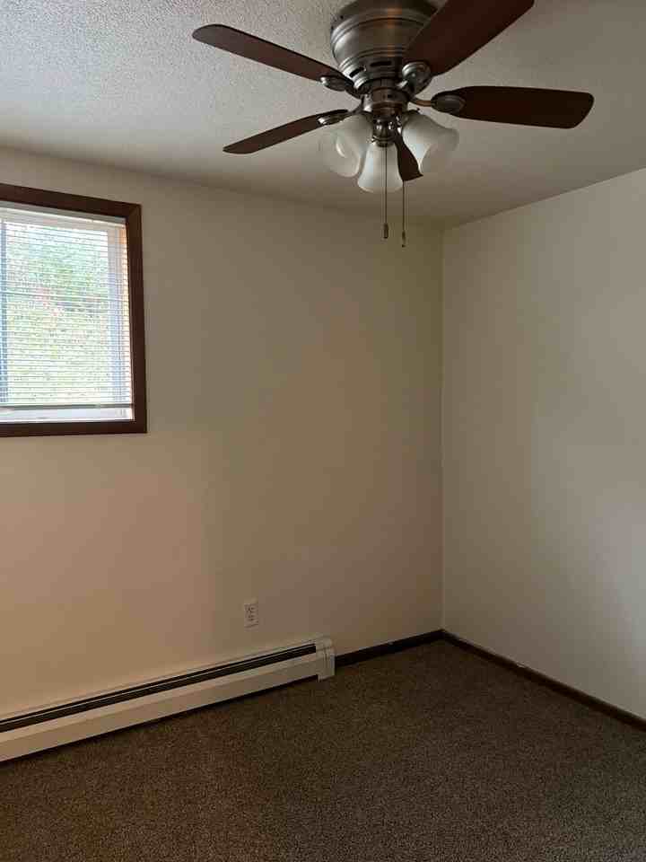 HOT DEAL 2 M0NTHS FREE!! APPLY TODAY! 2BR/1BA - Photo 6 of 8