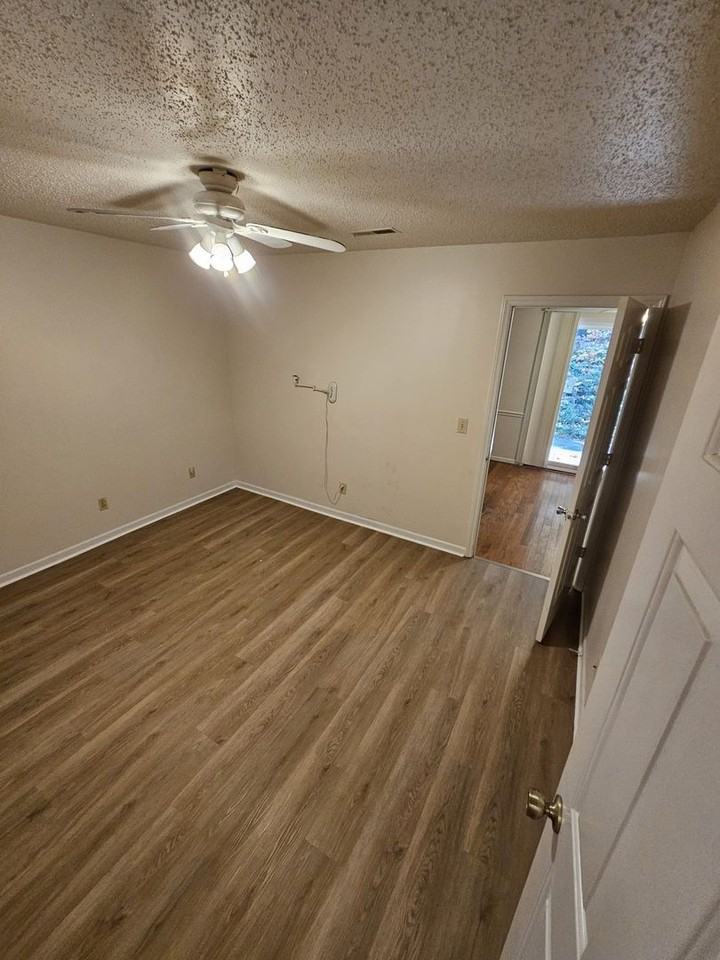 225 Olde Vineyard Ct - Photo 7 of 8