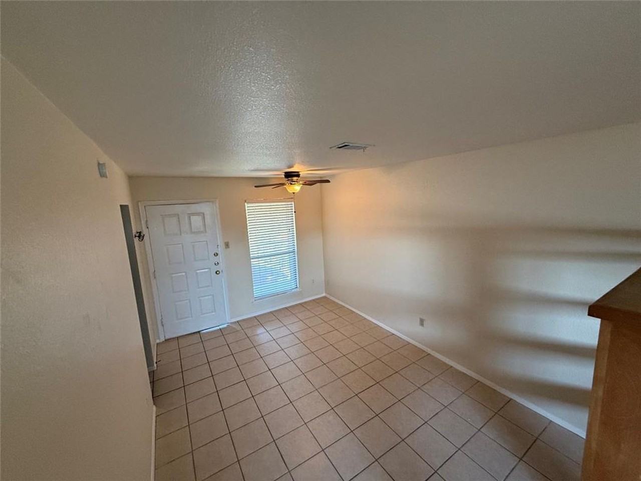4701 Red River St #301 - Photo 3 of 8