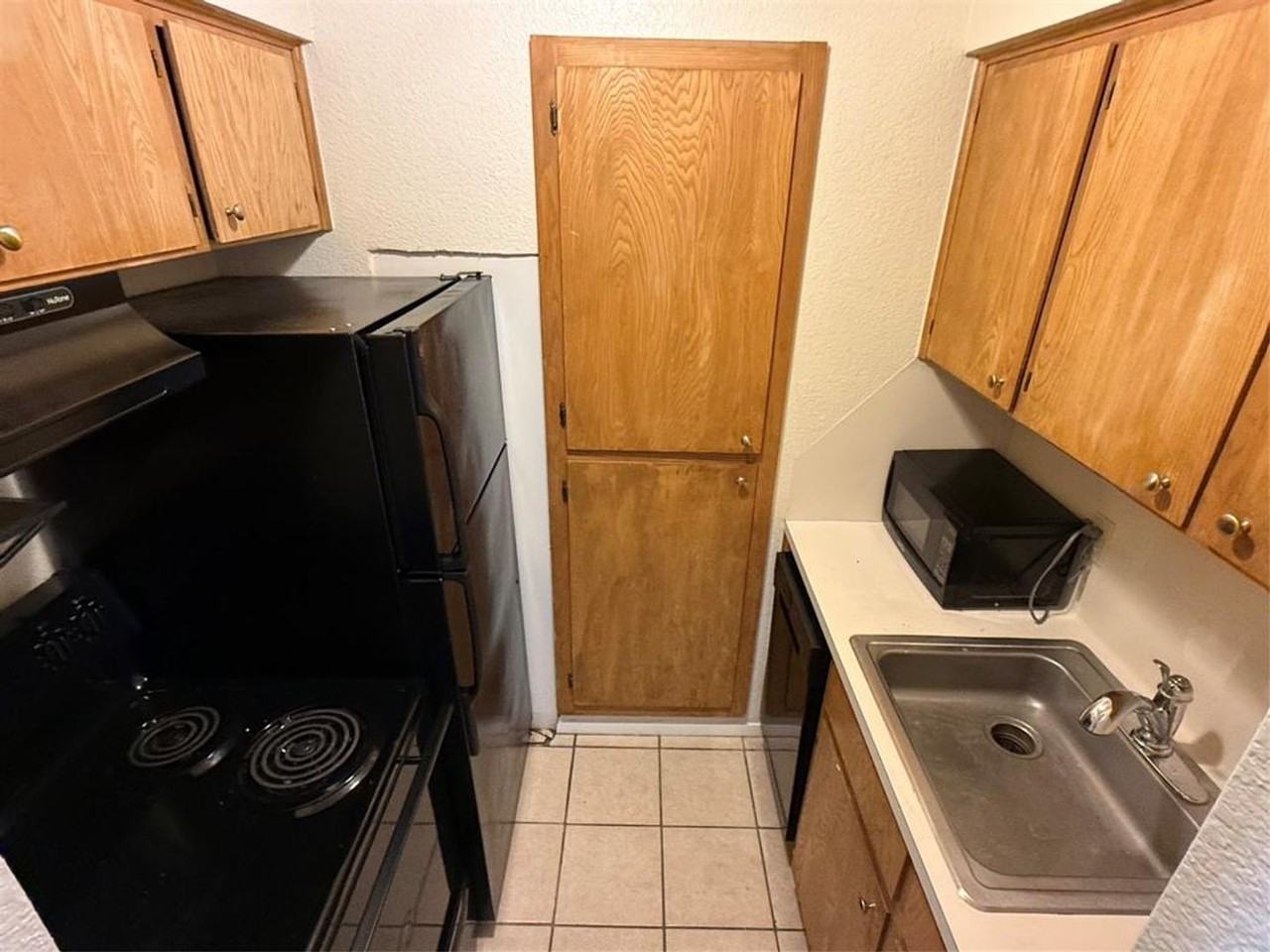 4701 Red River St #301 - Photo 6 of 8