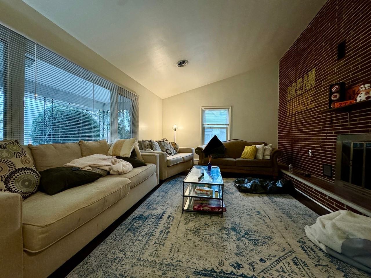 615 Progress St Ne - Photo 5 of 24