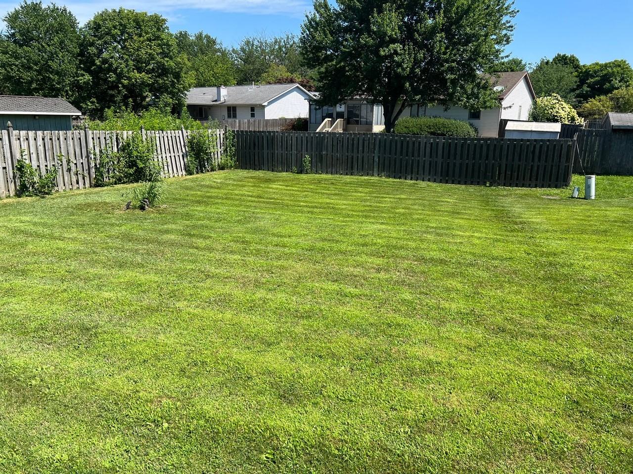 2605 Stratford Dr - Photo 2 of 9