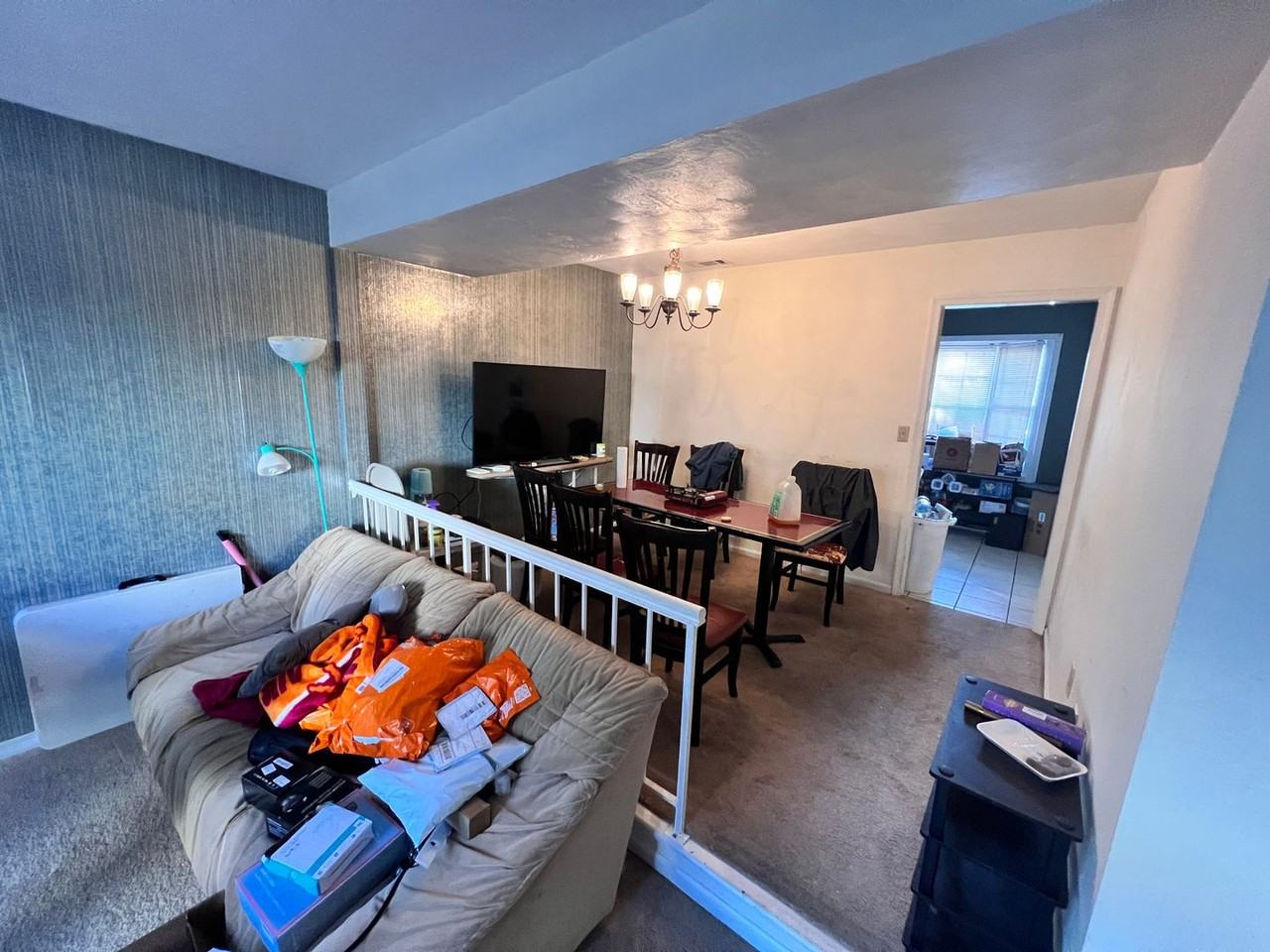 2702 Newton Ct - Photo 2 of 6