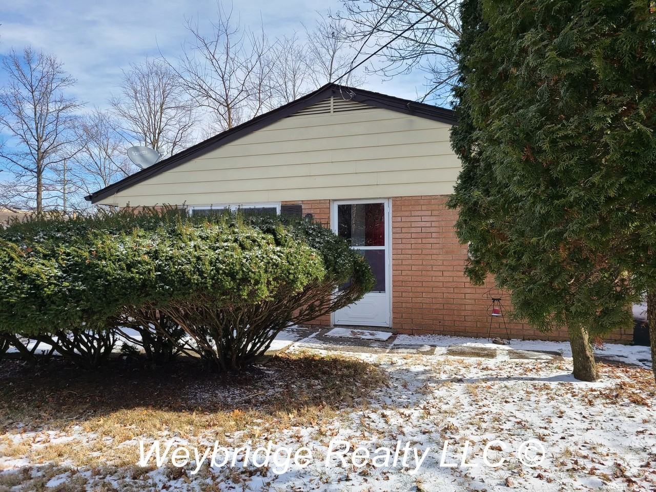 8160 Richmond Ave - Photo 3 of 14