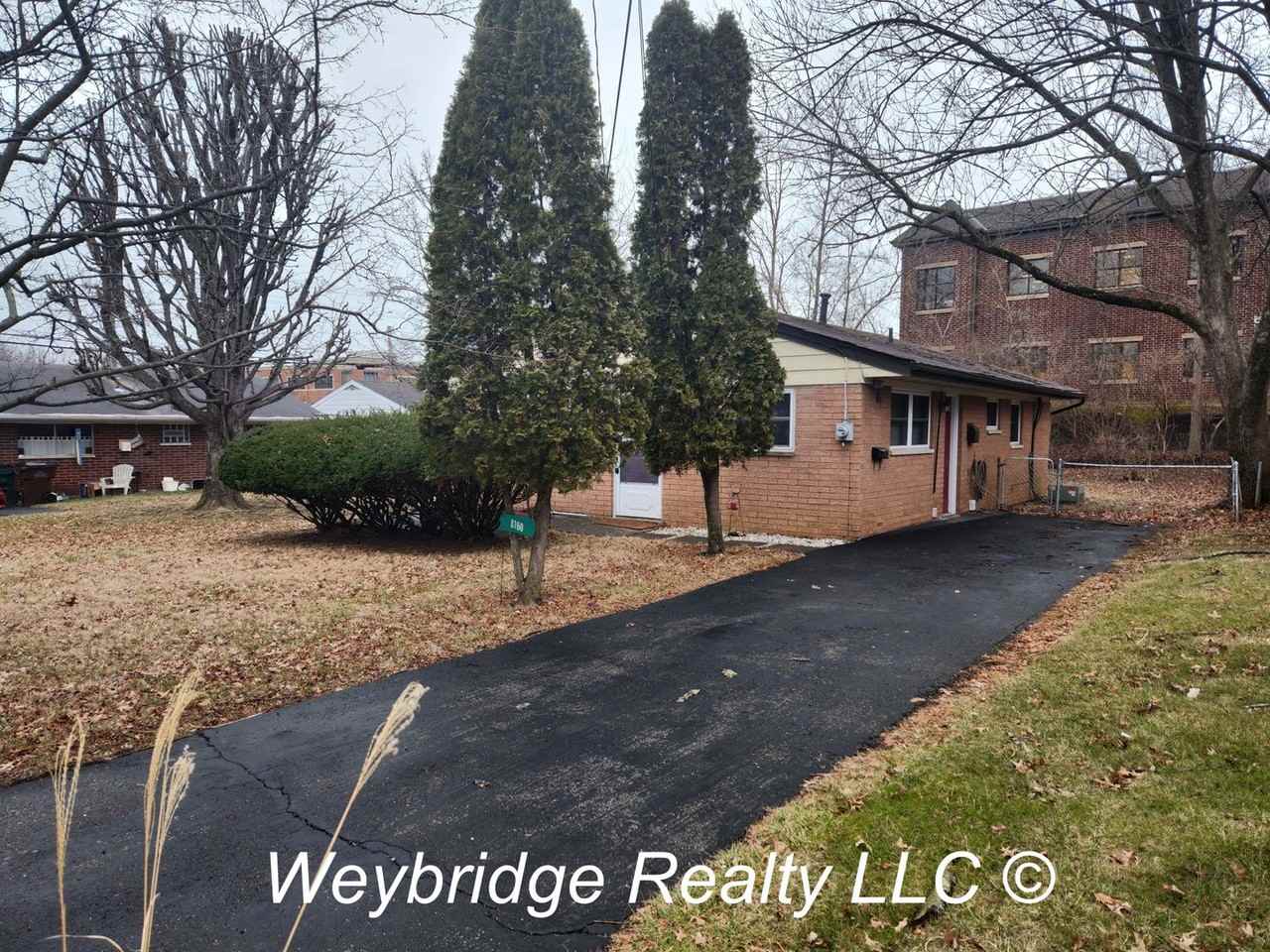 8160 Richmond Ave - Photo 2 of 14