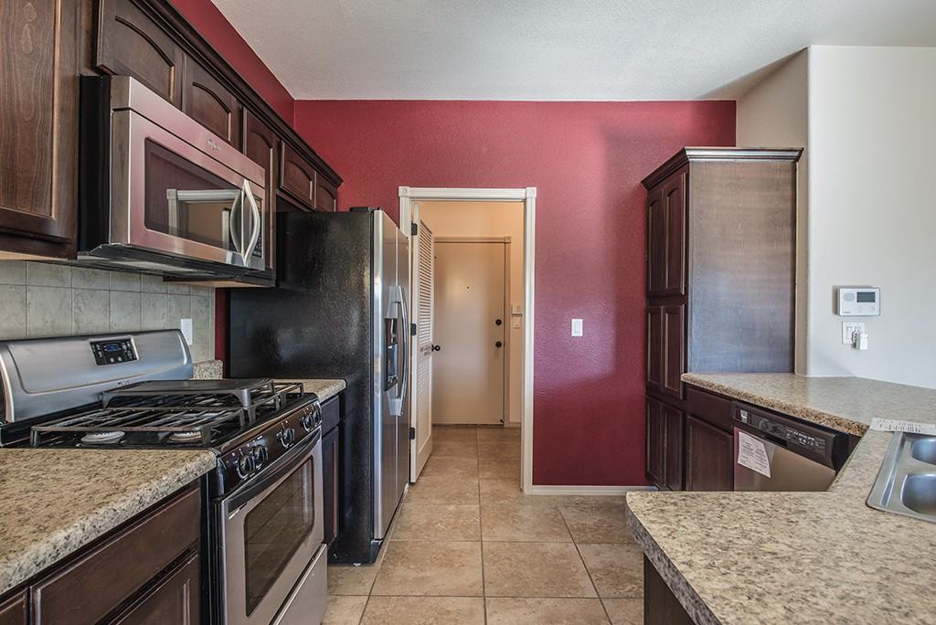 7128 Copper Canyon Dr - Photo 5 of 19