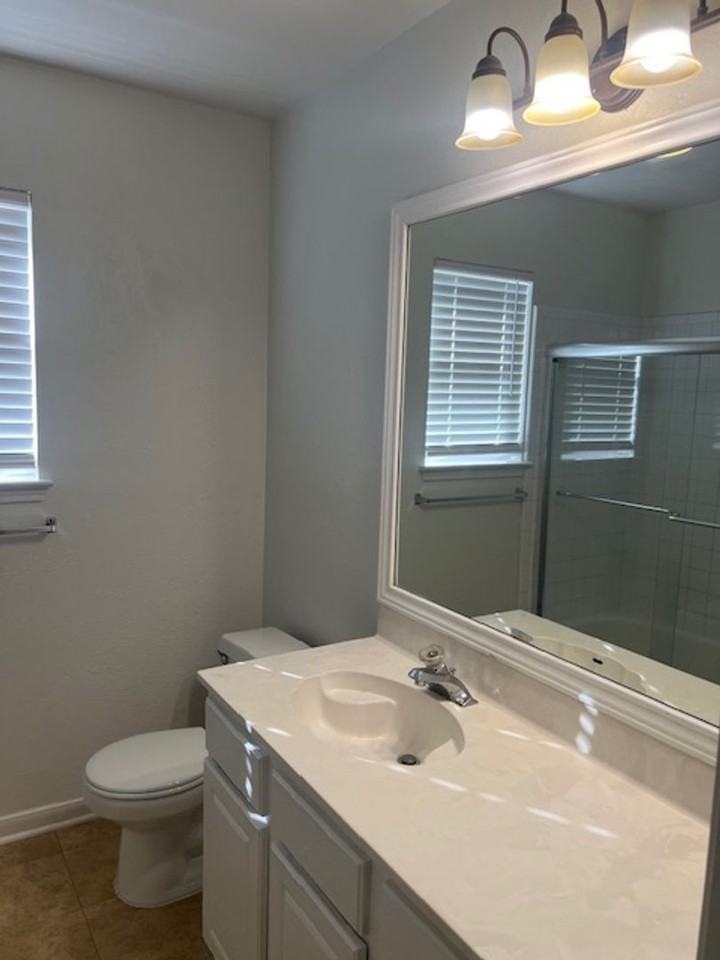 417 Keenland Dr - Photo 7 of 47