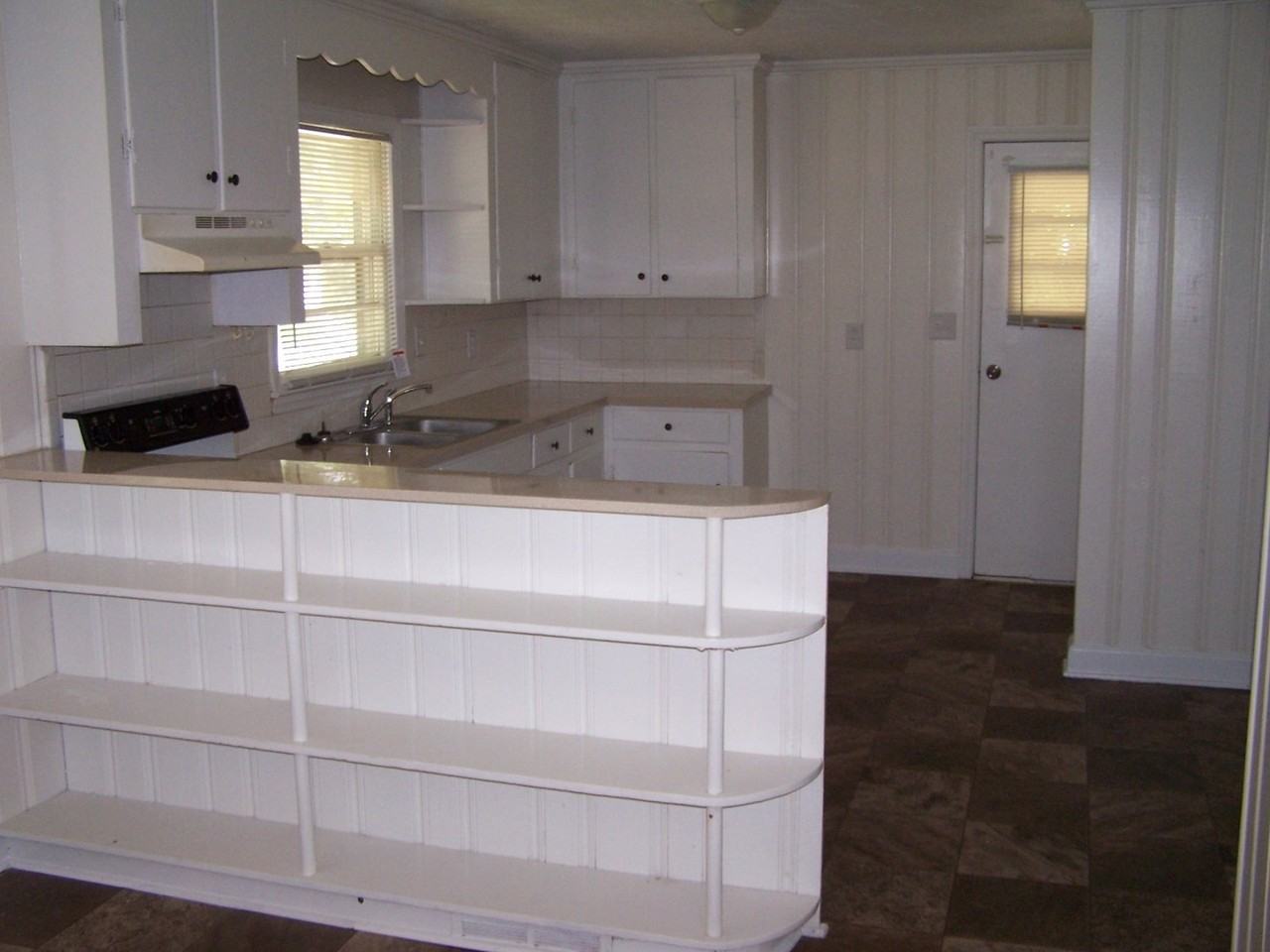3818 Cavalier Dr - Photo 4 of 6
