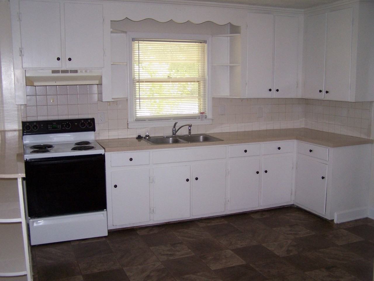 3818 Cavalier Dr - Photo 5 of 6