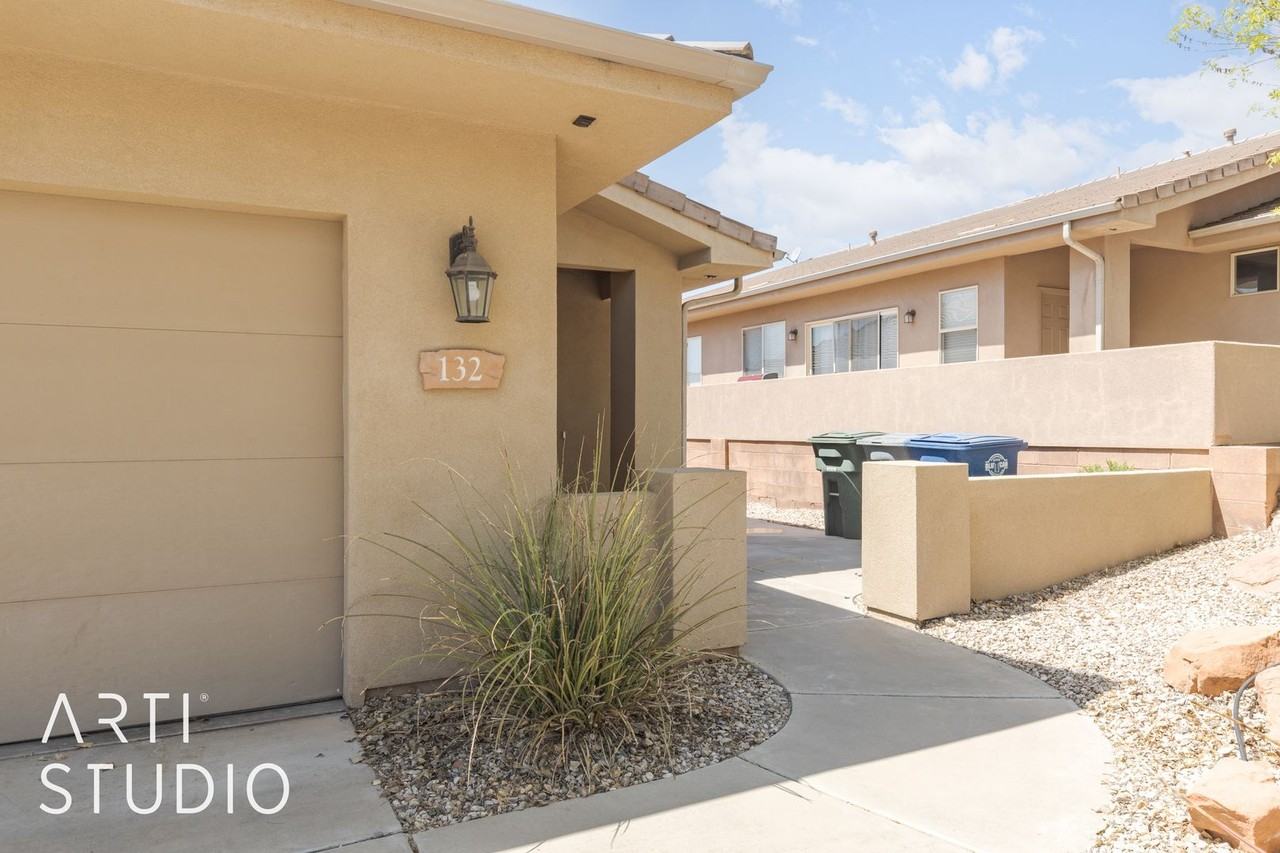 132 S 1250 W - Photo 3 of 22