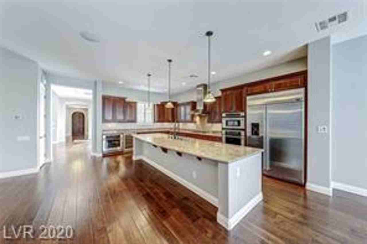 2729 Marie Antoinette St - Photo 7 of 30