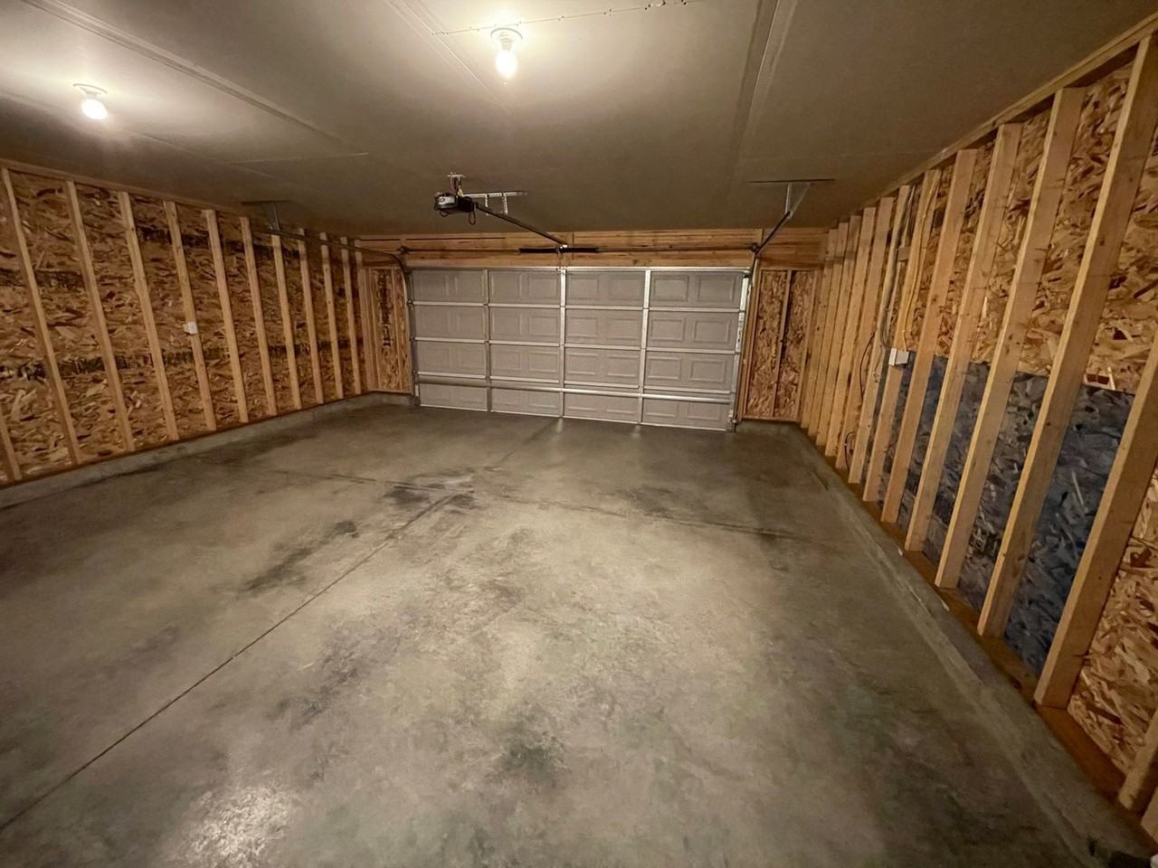 2111 Morocco Dr - Photo 2 of 14
